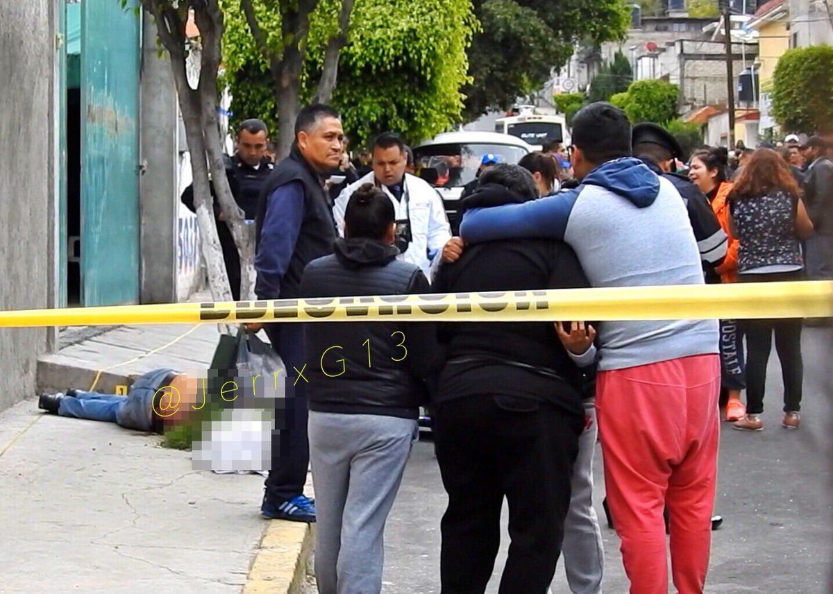 Asesinan a hombre cuando bajaba de su auto en Iztapalapa - Iztapalapa-asesinan-balazos-coche