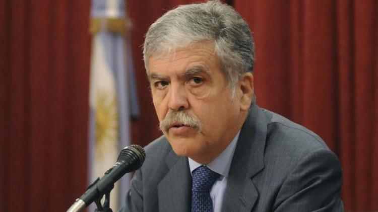 Exministro kirchnerista se entrega a la justicia argentina