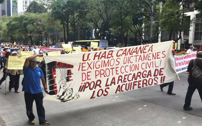 Damnificados marchan a un mes del sismo - Marcha-Sismo-5