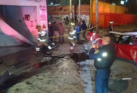 Choque de auto deja dos muertos en Cuauhtémoc