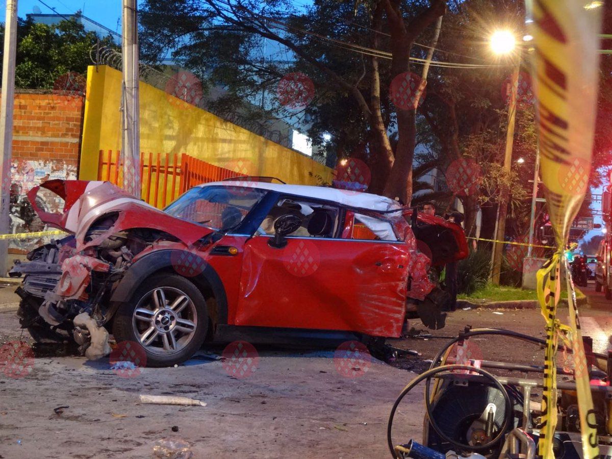Choque de auto deja dos muertos en Cuauhtémoc - Mini-Cooper-autopartes-1