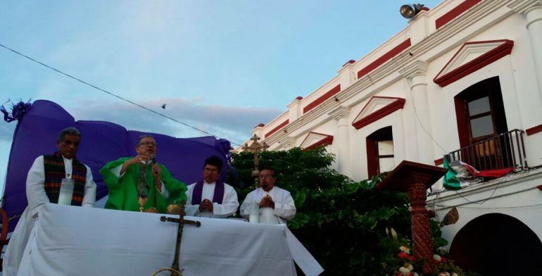 Recuerdan con misa a los 78 muertos por los sismos en Oaxaca