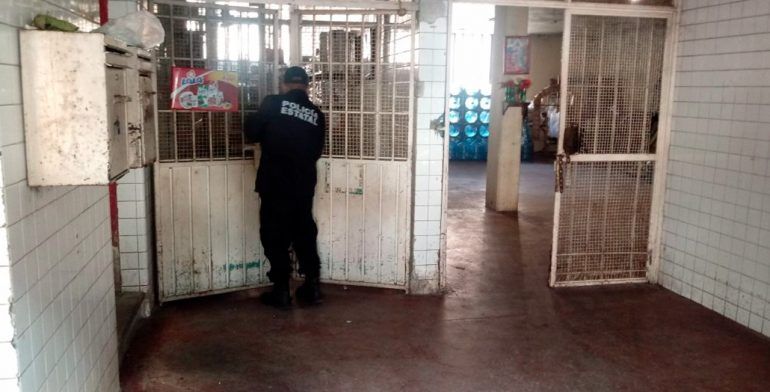 Aseguran drogas y dinero en efectivo en penal de Acapulco