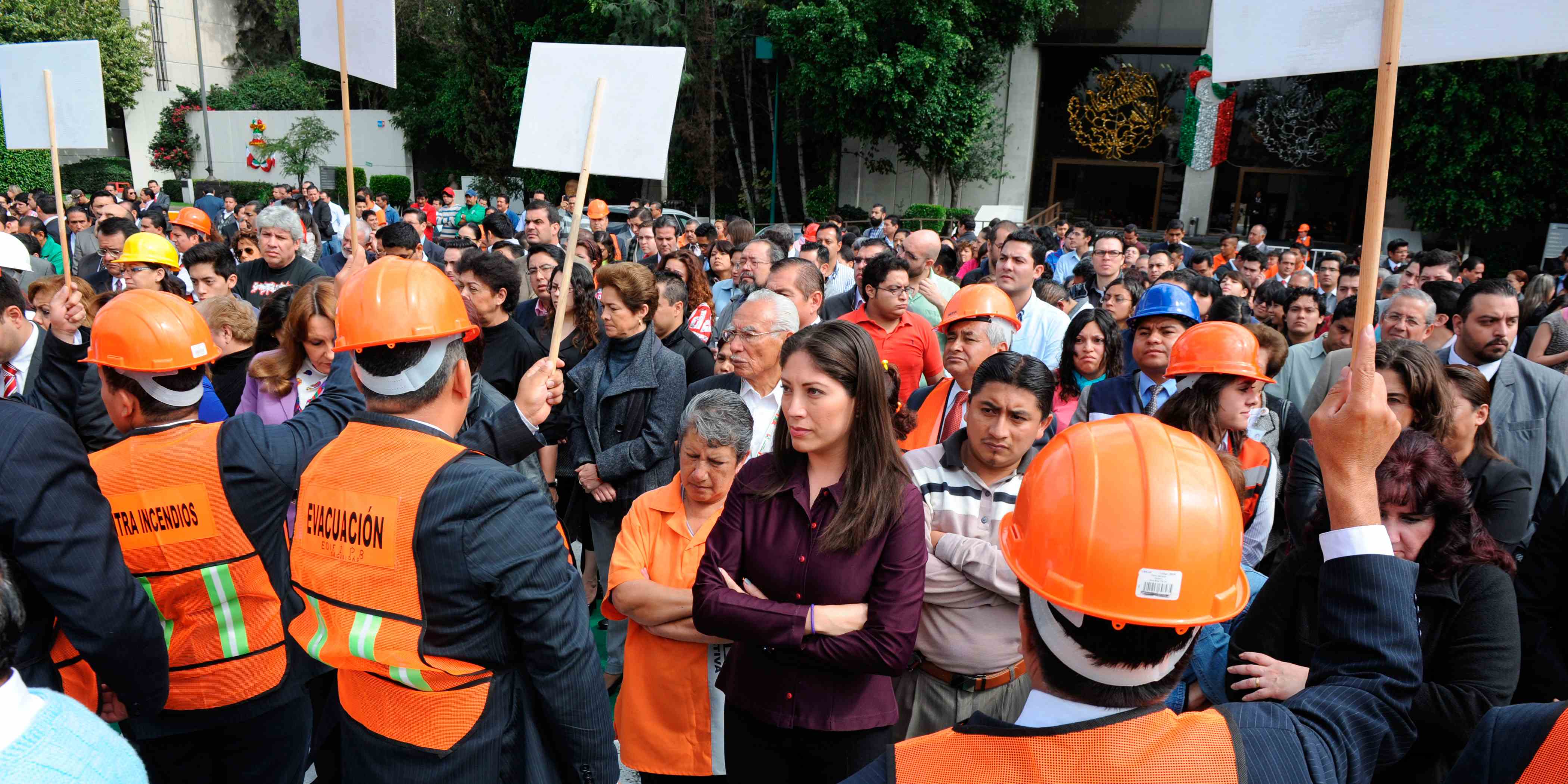 Osorio Chong invita a participar en cursos de Protección Civil