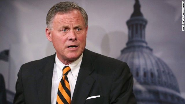 Trump sugiere al Senado investigar a medios de comunicación - Richard-Burr