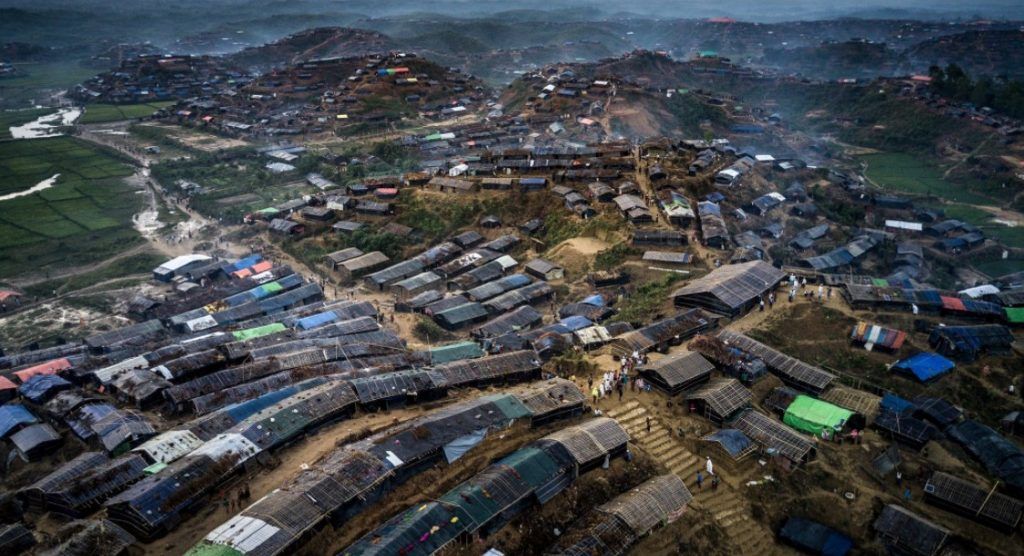 Musulmanes Rohingyas huyen masivamente de Myanmar - Rohingya-campo-refugiados-Balukhali-1024x556