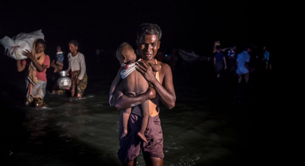 Musulmanes Rohingyas huyen masivamente de Myanmar - Rohingya-rio-1024x558