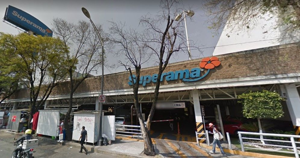 Hombre muere aplastado por elevador de automóviles en Mixcoac