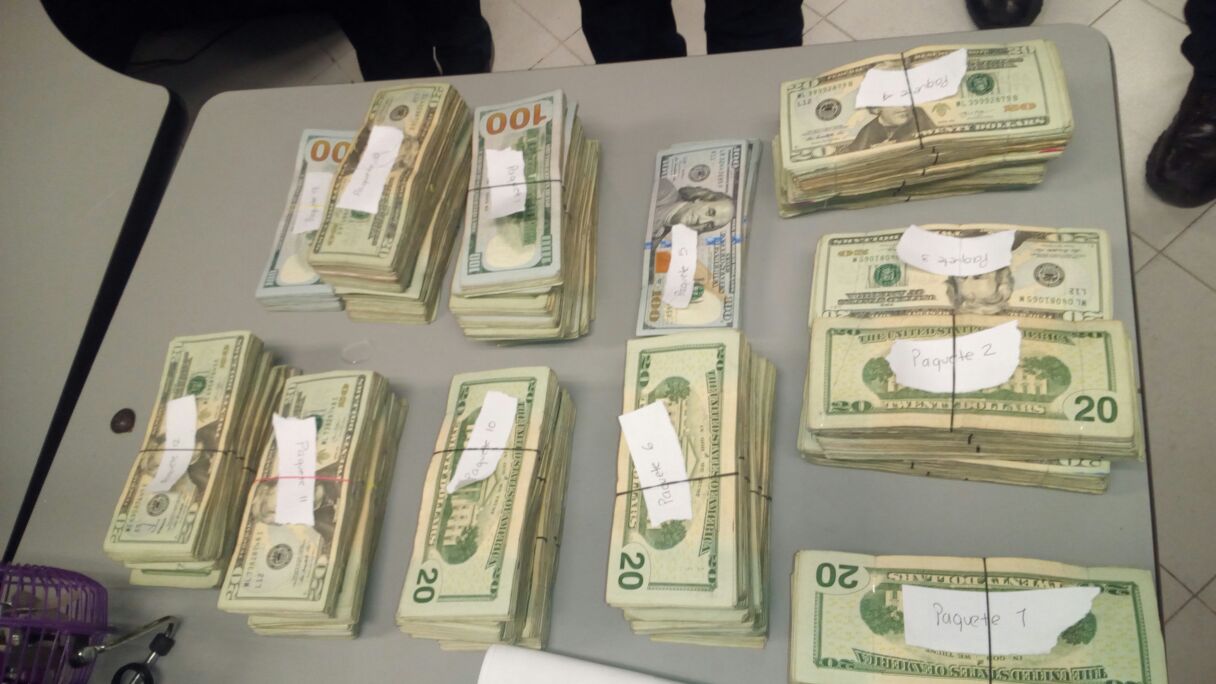 Detienen a hombre con 120 mil dólares en efectivo en Tamaulipas - Tamaulipas-dinero-2