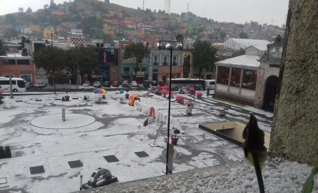 Cae granizada en Toluca