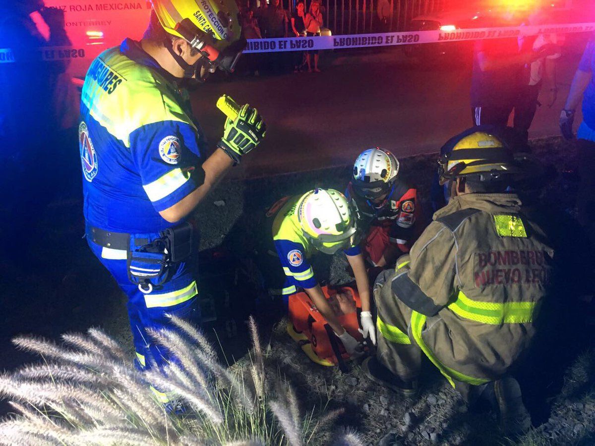 Choque de camión de pasajeros y tren deja al menos 20 heridos en Nuevo León - Tren-choca-Camión-Nuevo-Léon-4