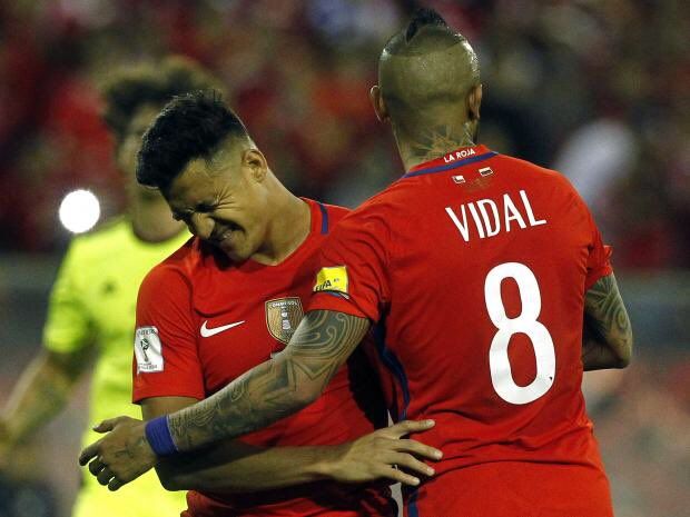 #Video Aficionado chileno rompe televisor tras eliminación - alexis-sanchez