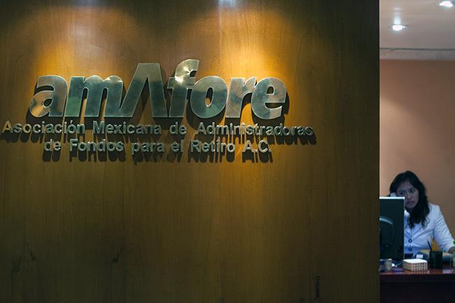 Damnificados por sismos pueden reclamar ahorros en Afores - amafore