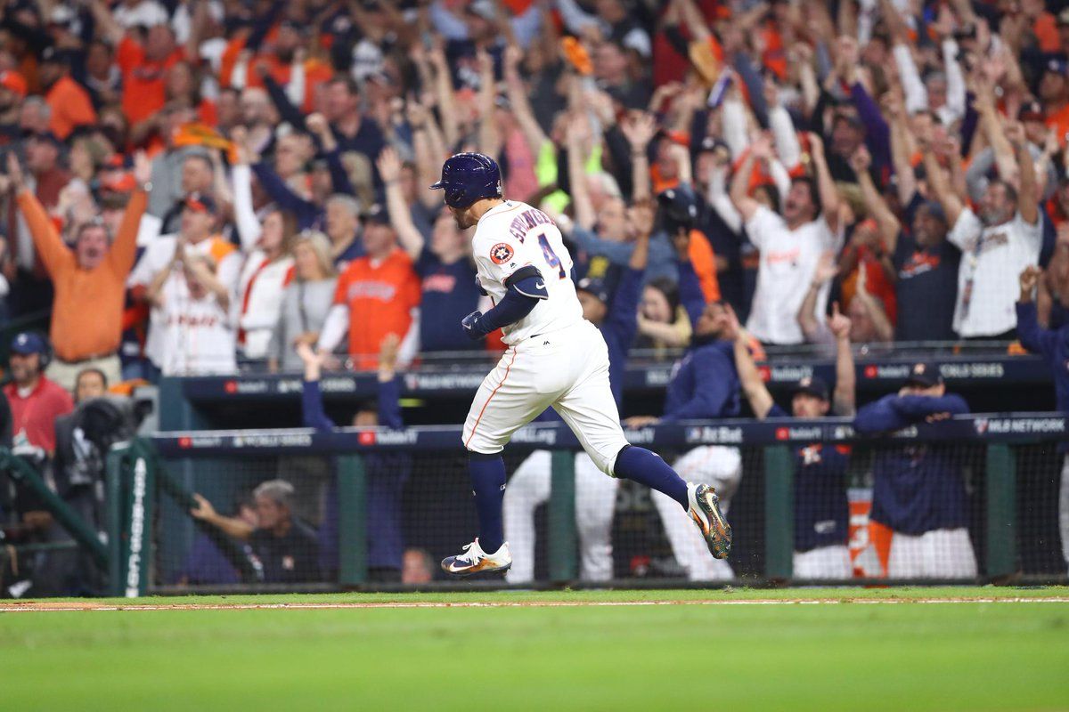 Astros toman ventaja en histórico juego - astros-2