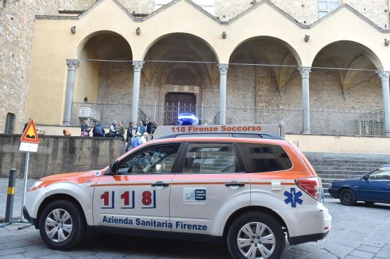 Muere turista español por caída de piedra en iglesia de Florencia - basilica-florencia-patrulla