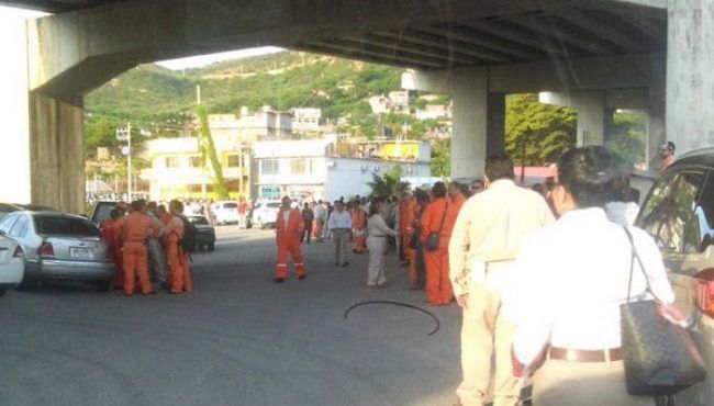 Pobladores de Salina Cruz bloquean carreteras en el Istmo