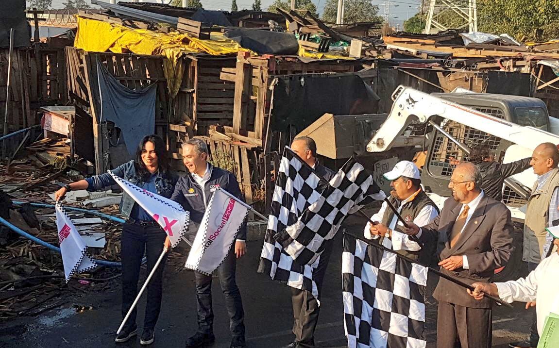 Gobierno capitalino retira campamento de 250 familias en Iztapalapa - campamento-iztapalapa2