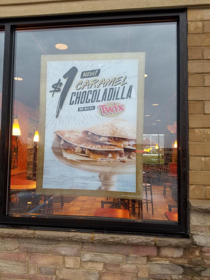 Taco Bell lanza la "Chocoladilla", una tortilla con chocolate derretido - caramel-chocoladilla
