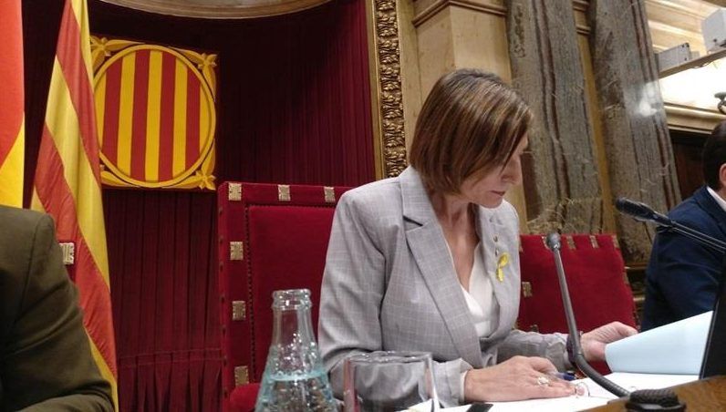 El Parlament declara la independencia de Cataluña