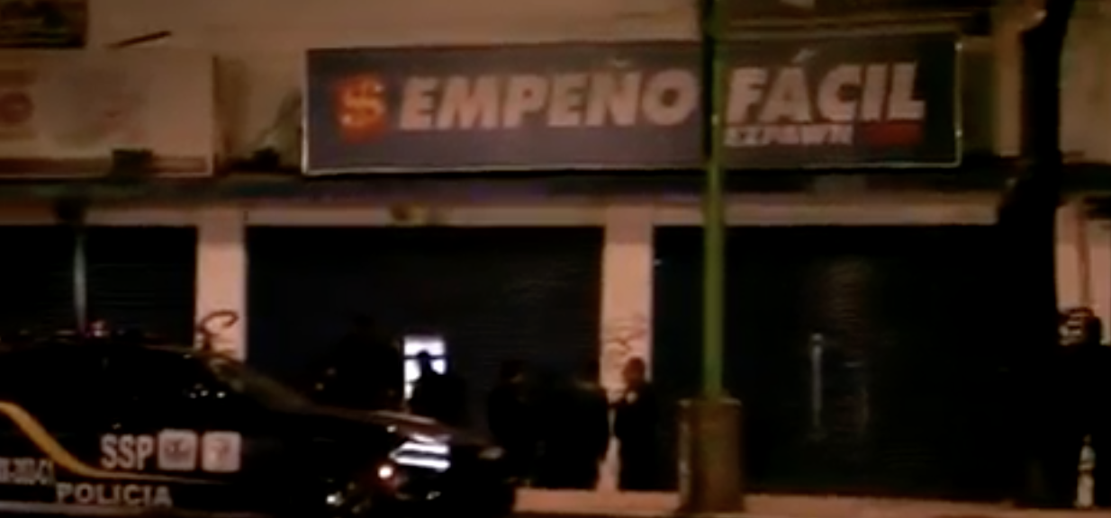 #Video Abren boquete para robar casa de empeño en la Doctores