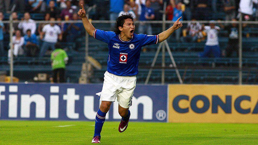 Villaluz llegaría al futbol español - cesar-villaluz-cruz-azul