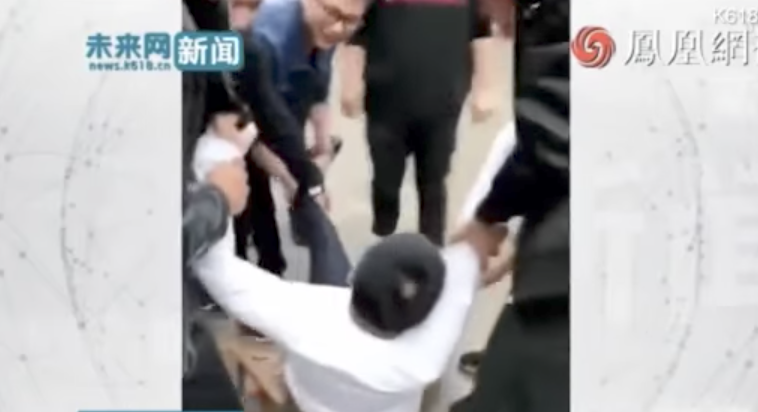 #Video Tradicional broma en China deja en coma a testigo de boda