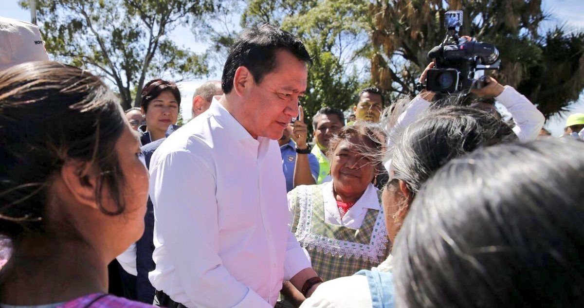 Ninguna comunidad afectada por sismos quedará en el olvido: Osorio Chong