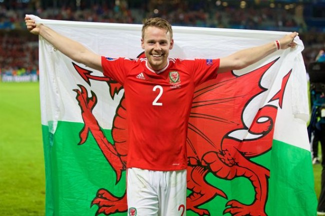 Chris Gunter gana premio a Mejor Jugador Galés del año - chris-gunter