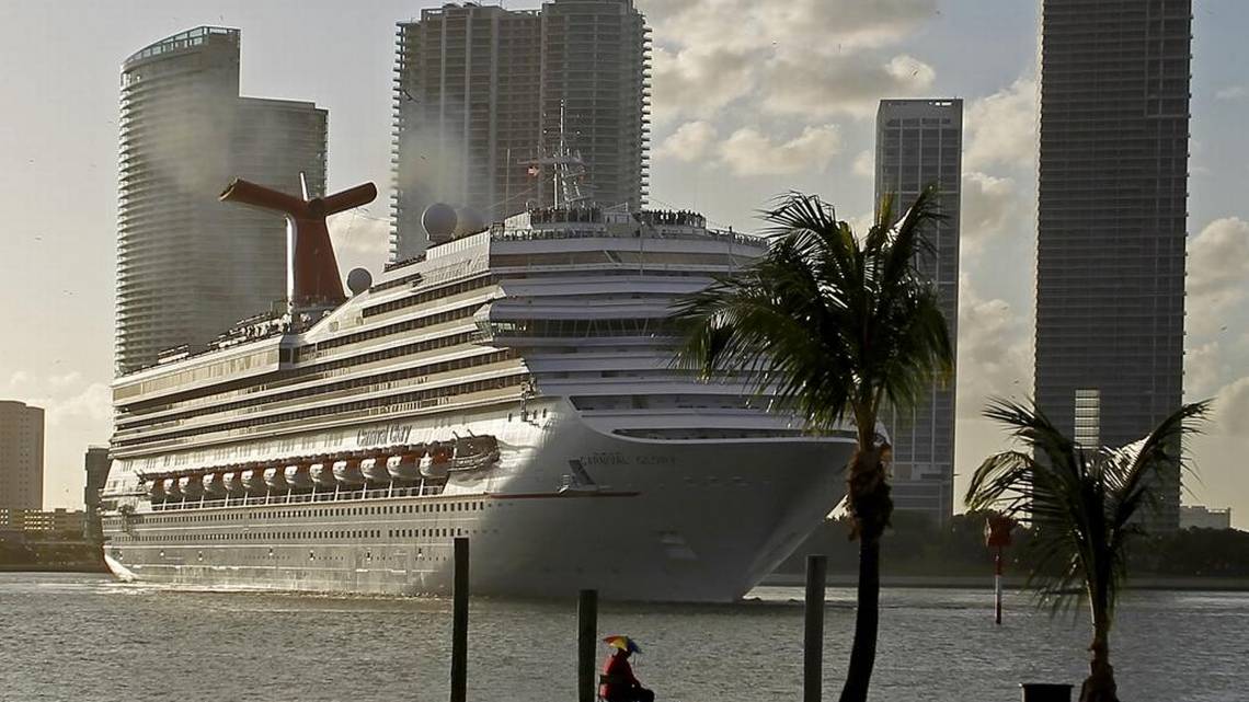 Niña de 8 años muere al caer en un crucero