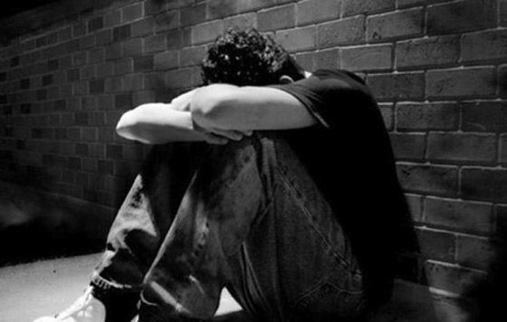 Estudio permite identificar a personas con tendencias suicidas - depresion-de-alumno-1