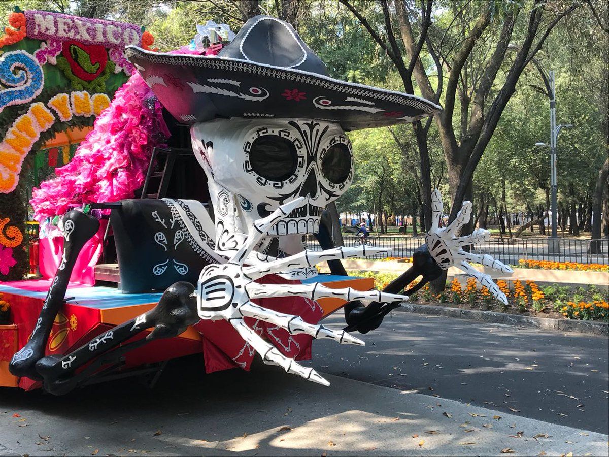 Inicia desfile de Día de Muertos en CDMX - desfile-