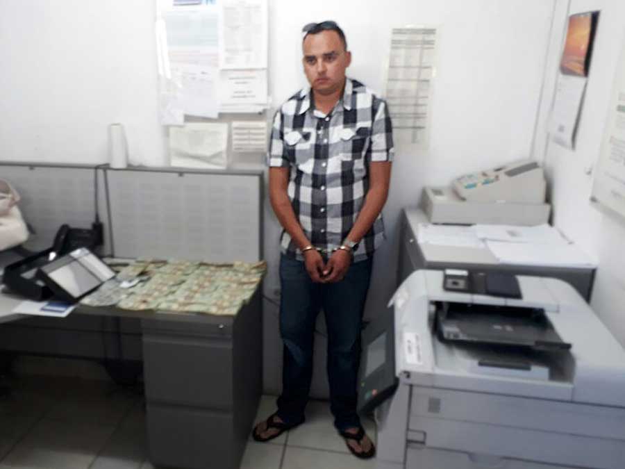 Detienen a hombre que intentó cruzar a México con 56 mil dólares