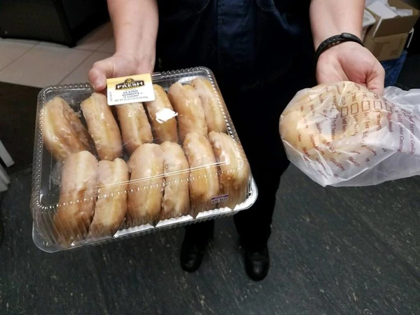 #Viral Apuesta con la policía y termina tras las rejas - donuts4-1024x768