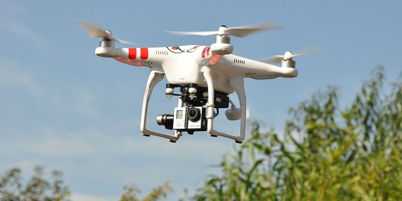 Detienen a hombres con dron equipado con bomba - drone