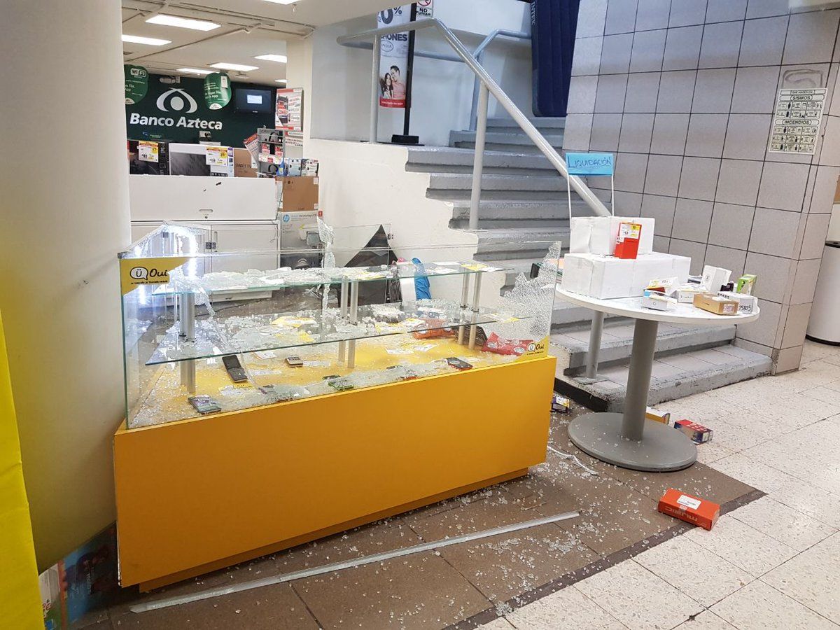 Asaltan con mazos Elektra en la Obrera - eje-central-lucas-alaman