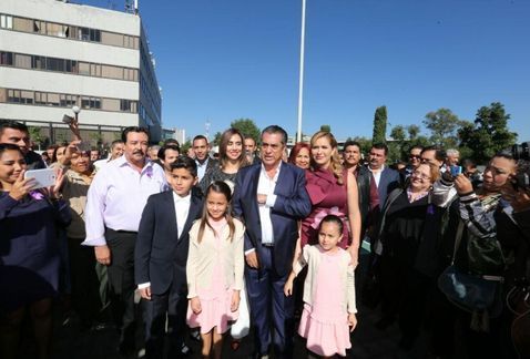 Rodríguez Calderón se registra como independiente por la Presidencia - el-bronco-2