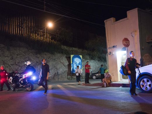 Acusan retraso para enjuiciar a policía fronterizo que mató a mexicano