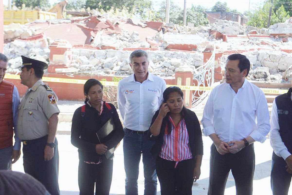En Puebla hay más de 28 mil viviendas afectadas tras sismo - escombros-gali-chong