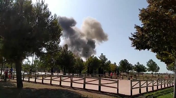 Se estrella avión tras participar en desfile militar en Madrid
