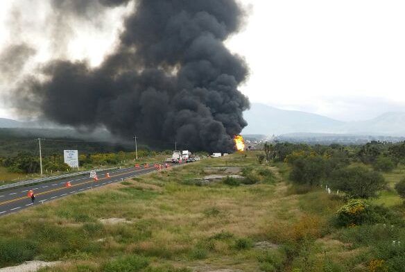 Explota pipa en Puebla