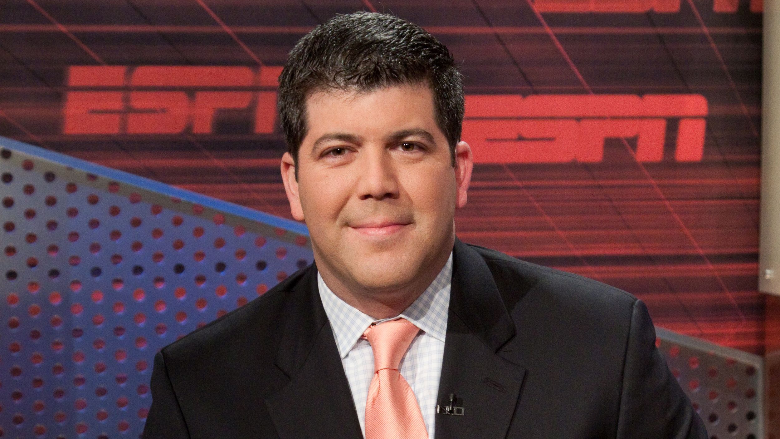 Los latinos más influyentes en los deportes - fernando-palomo