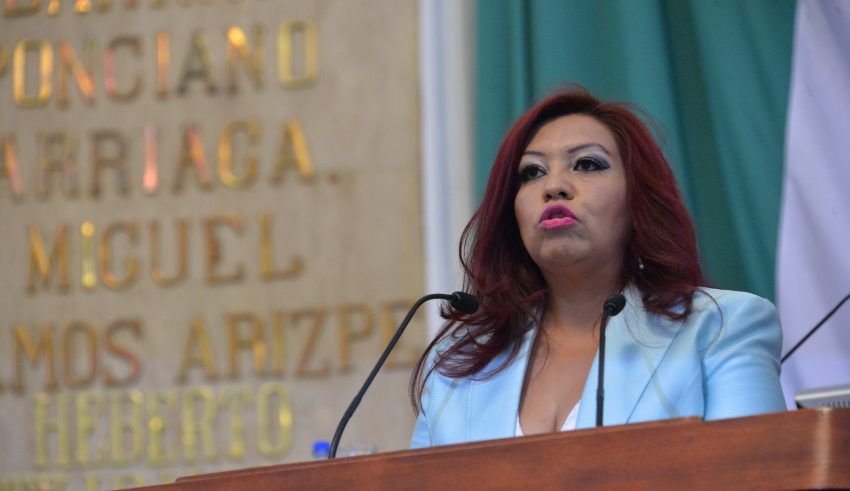 SEMOVI acuerda con mototaxistas regular servicio en CDMX - francis-irma-pirin