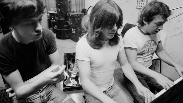 Muere productor de AC/DC a los 70 años