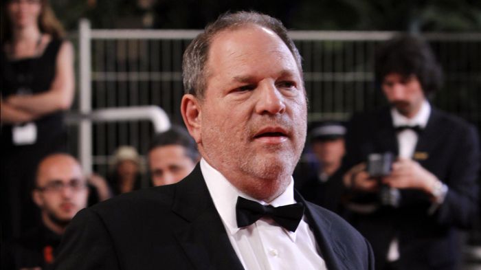 Policía de Nueva York revisará acusaciones contra Weinstein