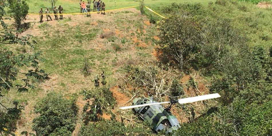 Caída de helicóptero militar en Colombia deja 10 heridos Caída de helicóptero militar en Colombia deja 10 heridos