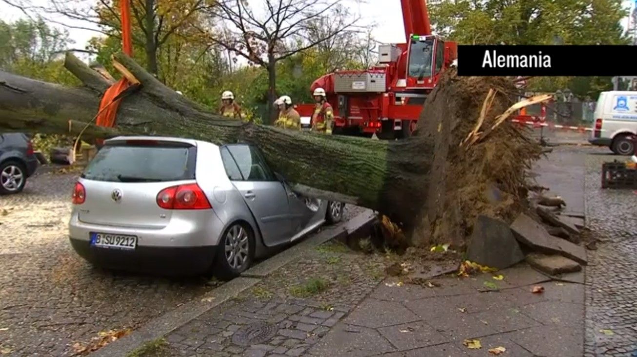 Van siete muertos por tormenta Herwart en Europa Central - herwart-alemania-4