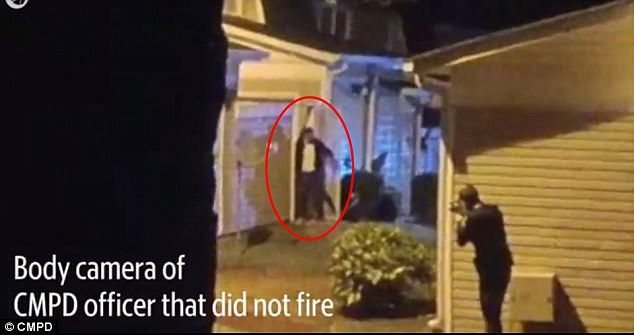 #Video Policía mata a latino con las manos arriba - hispano-2