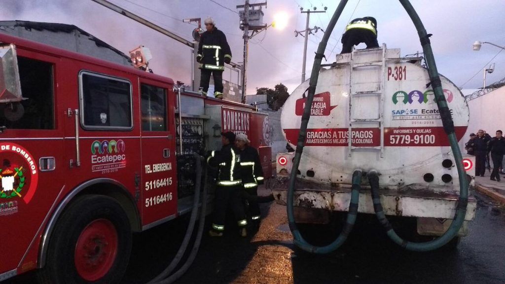 Controlan incendio en bodega de Ecatepec - incendio-ecatepec1-1024x576