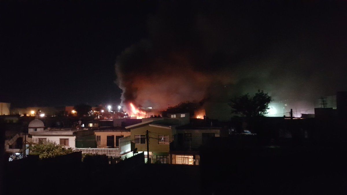 Muere bombero durante incendio en Nuevo León