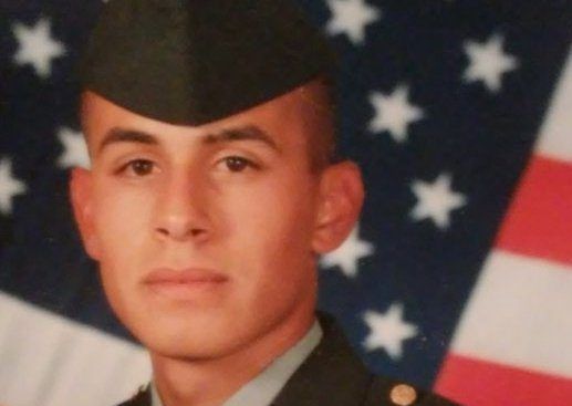 Veterano deportado de EE.UU. implora por visa temporal